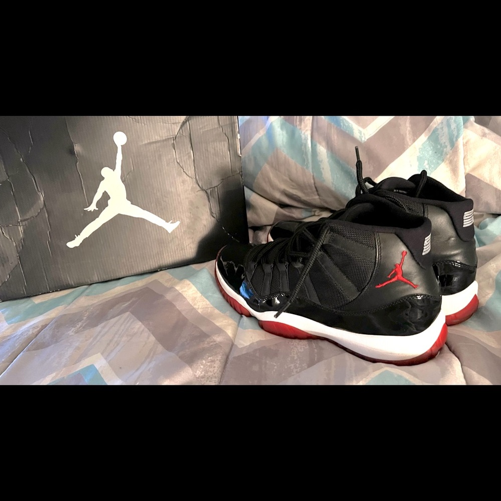 Air Jordan Retro 11 Bred (2012)